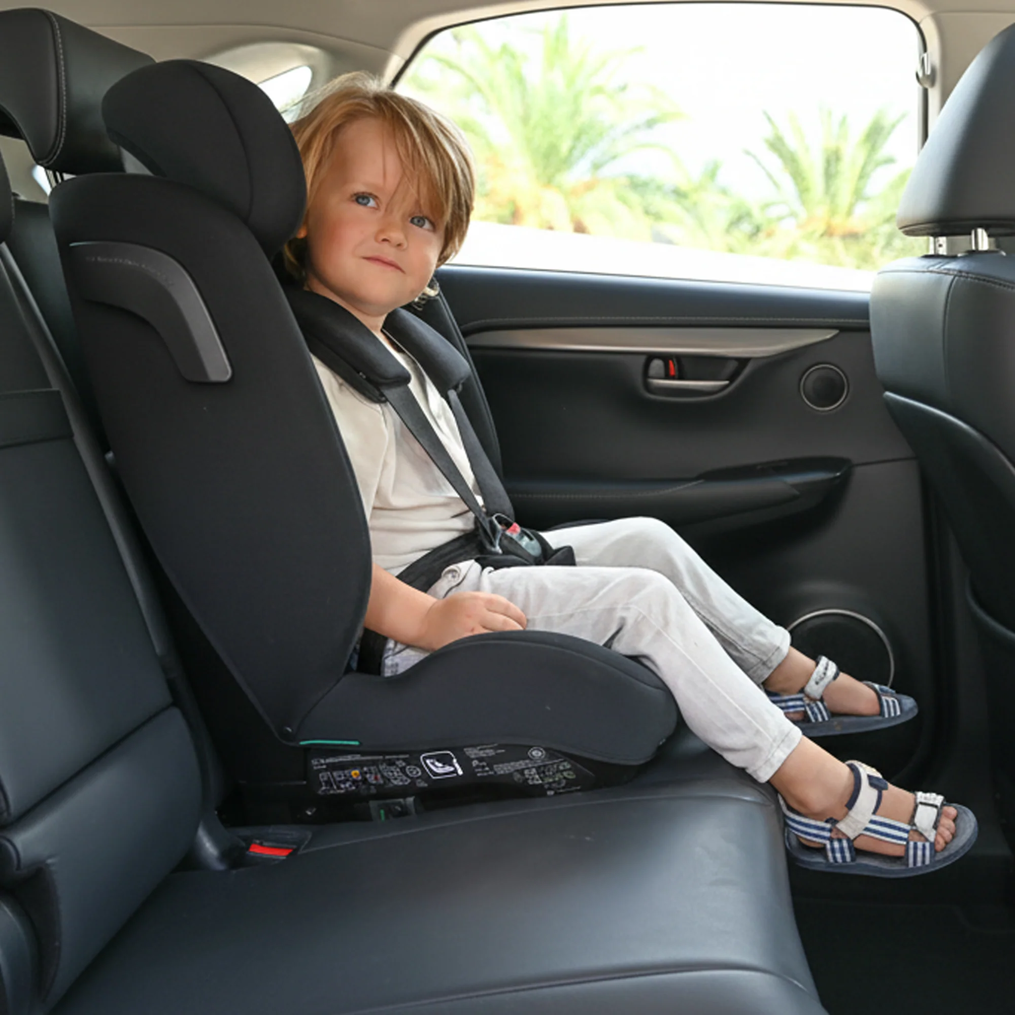 Carter Luxe i-Size/isofix Silla de auto 76-150 cm - 9-36 kg - Asiento profundo - Reposacabezas ajustable - Sistemas de seguridad - Fácil de limpiar - Grupo 1/2/3 - Image 5